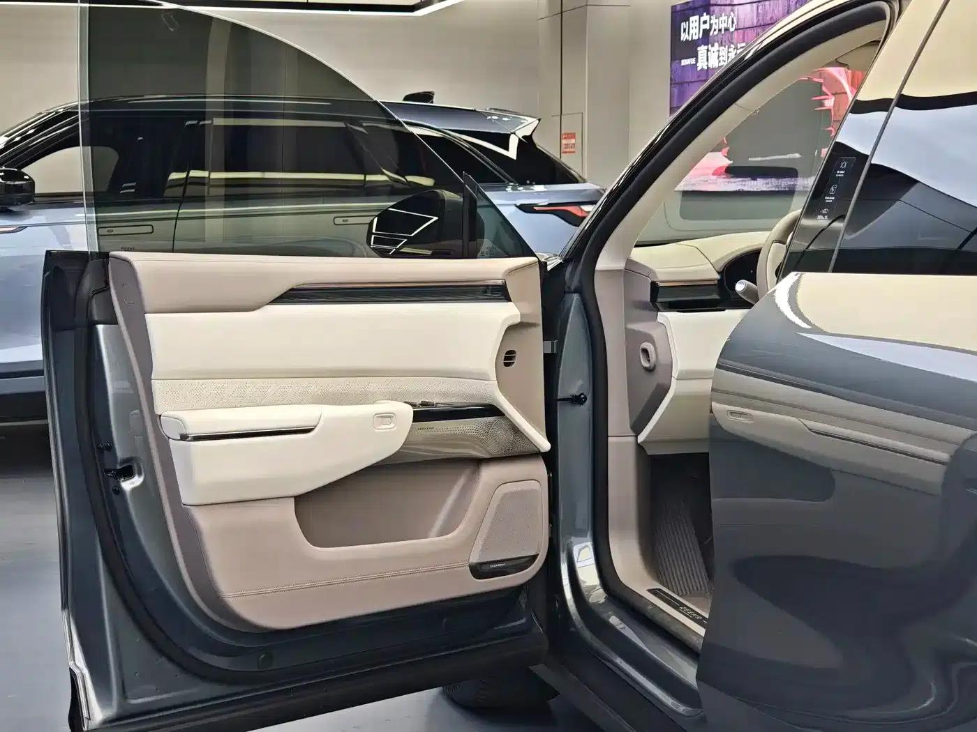 Jike 7X 2025 75kWh Rear-Wheel Drive Intelligent Driving Edition — миниатюра 18
