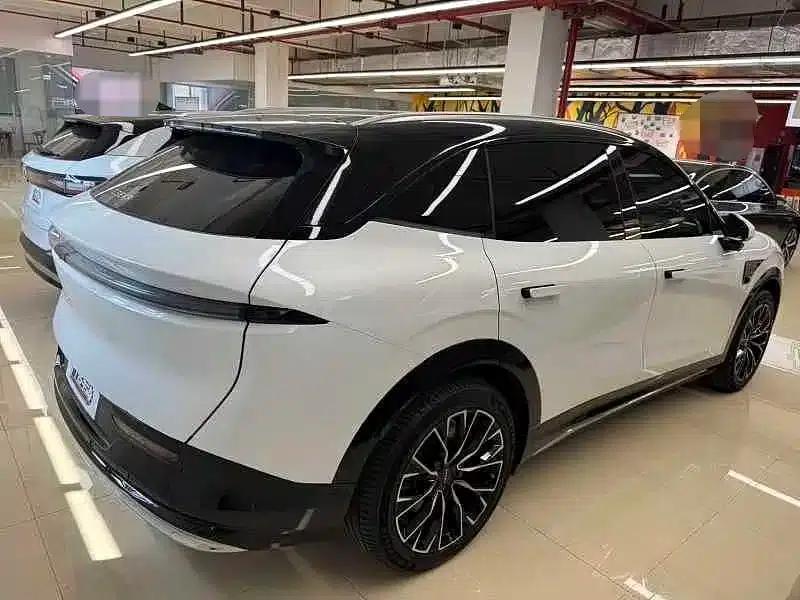 Jike 7X 2025 75kWh Rear-Wheel Drive Intelligent Driving Edition — миниатюра 4