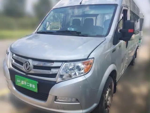 Dongfeng Yufeng 2021 2.0T Value-Added Logistics Vehicle Long Wheelbase Mid-Roof Design 6–9 Seats China VI Standard D20