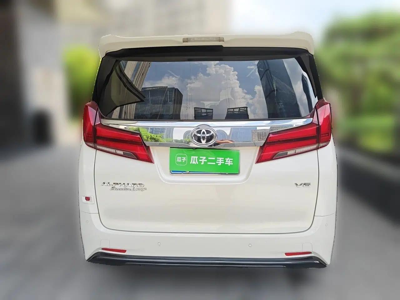 Toyota Alphard 2018 Revised Version 3.5L Premium Edition — миниатюра 5