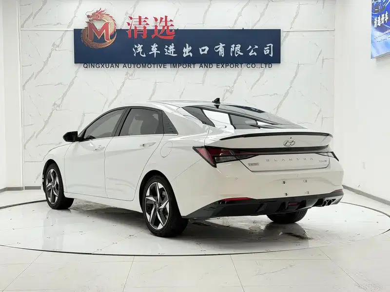 Hyundai Elantra 2021 240TGDi DCT LUX Premium Edition — миниатюра 4