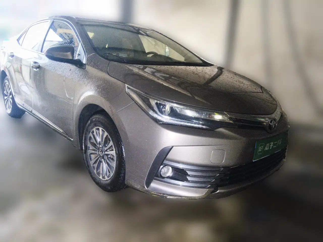 Toyota Corolla 2018 1.2T S-CVT GL-i Zhihui Edition — миниатюра 3