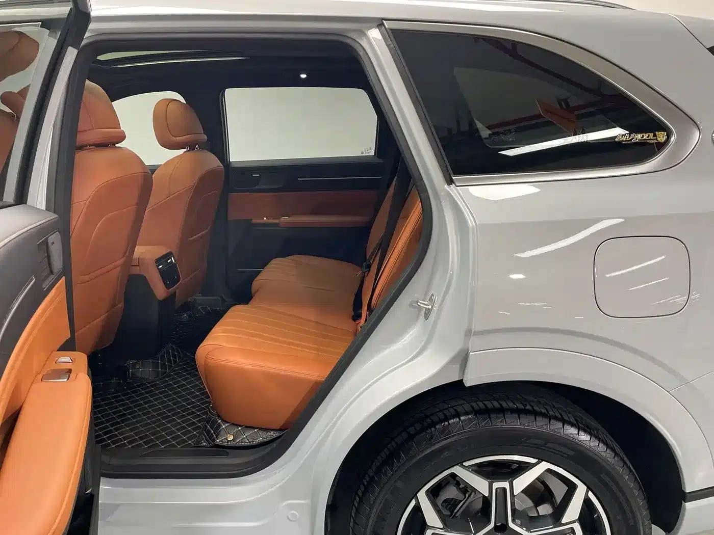 Jetour Mountain & Sea L7 PLUS 2026 Model 220km Elite Edition 5-Seater — миниатюра 11