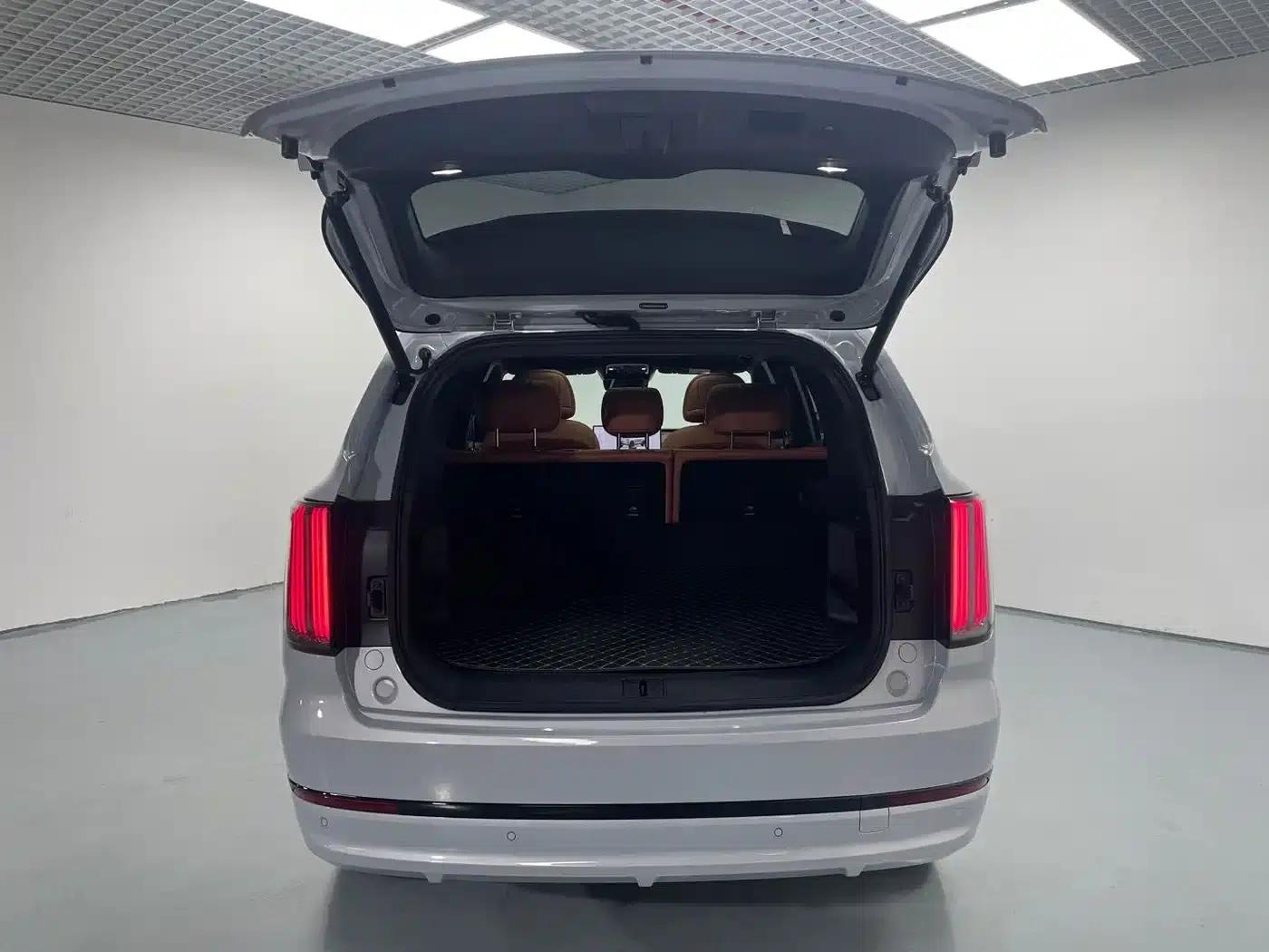 Jetour Mountain & Sea L7 PLUS 2026 Model 220km Elite Edition 5-Seater — миниатюра 18
