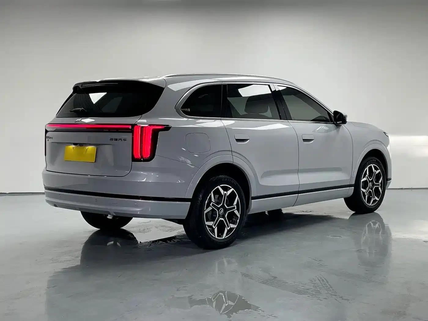 Jetour Mountain & Sea L7 PLUS 2026 Model 220km Elite Edition 5-Seater — миниатюра 7
