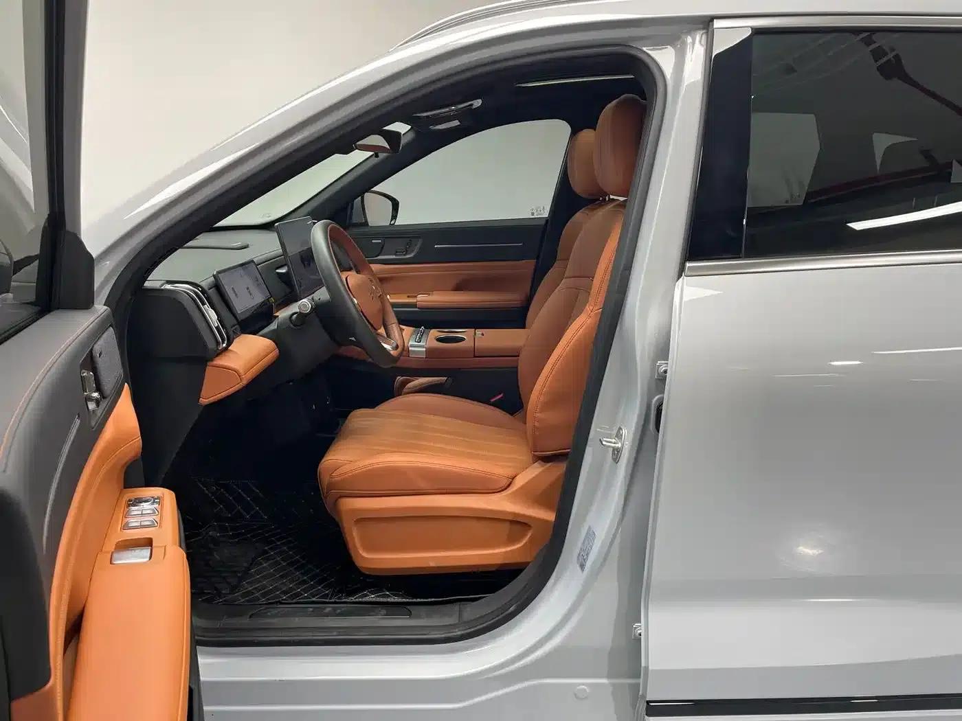 Jetour Mountain & Sea L7 PLUS 2026 Model 220km Elite Edition 5-Seater — миниатюра 10