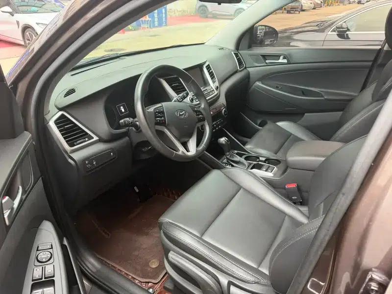 Tucson 2015 1.6T Dual-Clutch Two-Wheel Drive Intelligent Model — миниатюра 8