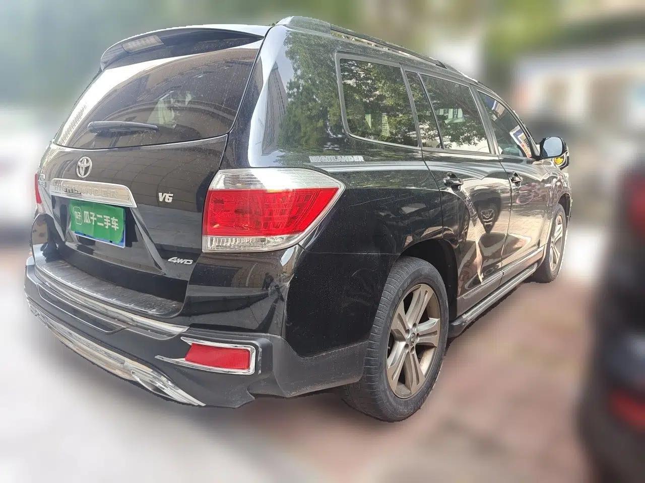 Toyota Highlander 2013 2.7L Two-Wheel Drive 7-Seater Zijin Edition — миниатюра 6