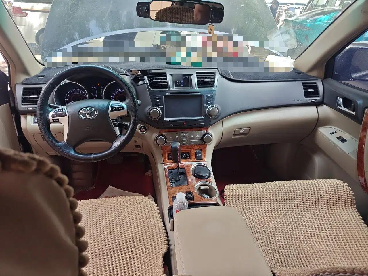 Toyota Highlander 2013 2.7L Two-Wheel Drive 7-Seater Zijin Edition — миниатюра 9