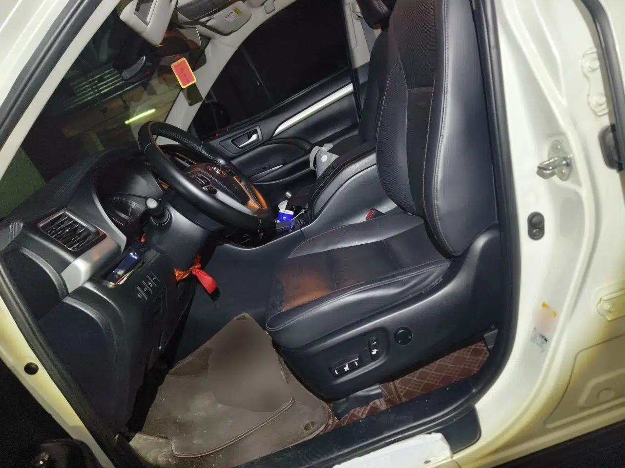 Toyota Highlander 2021 2.0T Four-Wheel Drive Luxury Edition 7 Seats — миниатюра 15