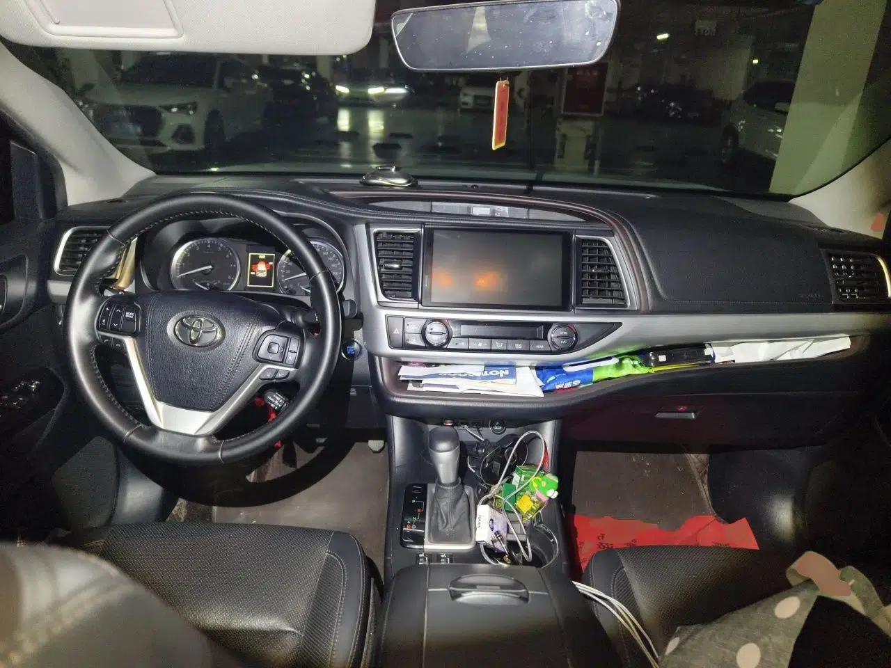 Toyota Highlander 2021 2.0T Four-Wheel Drive Luxury Edition 7 Seats — миниатюра 9