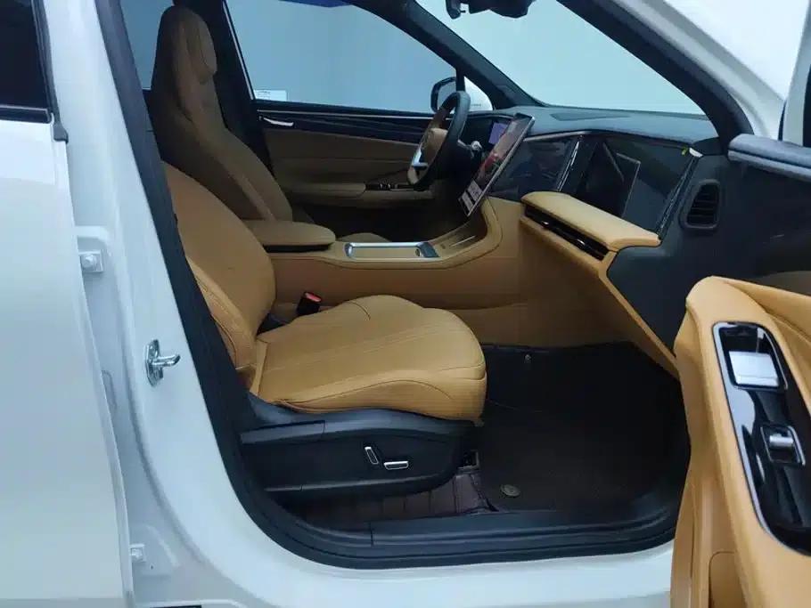 Galaxy L7 2025 EM-i 115km Explorer Edition — миниатюра 8