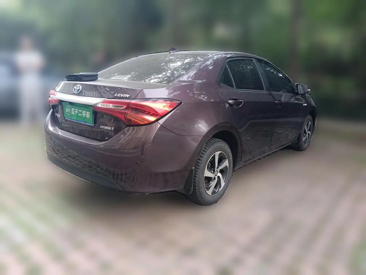 Toyota Levin 2017 Revised Dual-Engine 1.8H GS E-CVT Elite Sunroof Version China V Standard — миниатюра 6