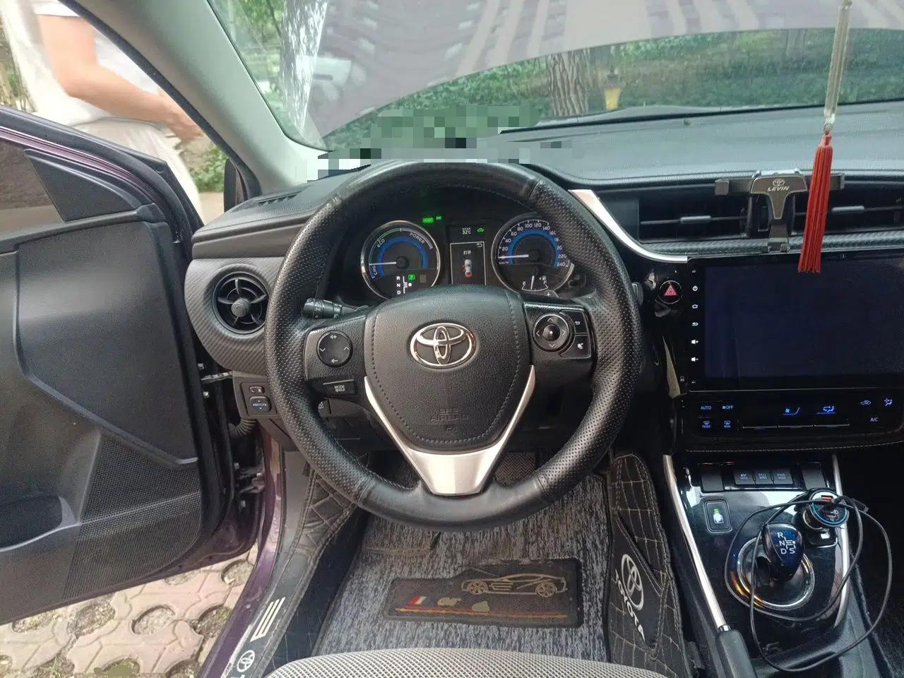 Toyota Levin 2017 Revised Dual-Engine 1.8H GS E-CVT Elite Sunroof Version China V Standard — миниатюра 10