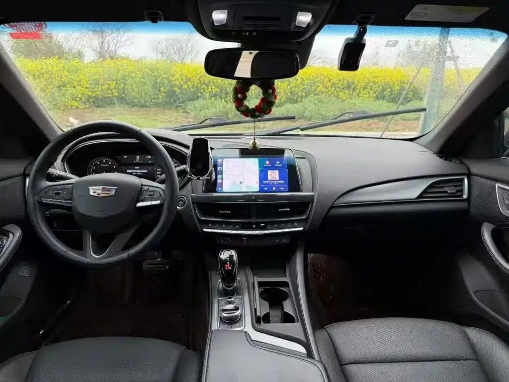 2022 Cadillac CT5 28T Luxury — миниатюра 5