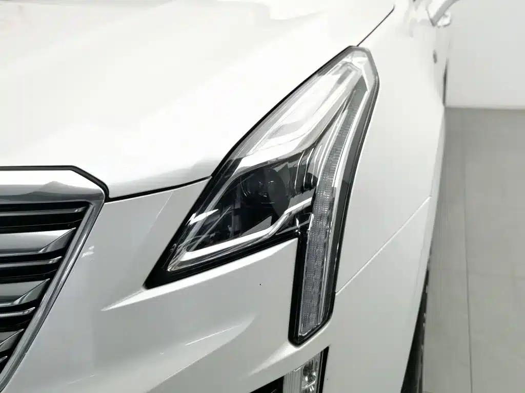 Cadillac XT5 2017 Anniversary Edition 28T AWD Luxury — миниатюра 7