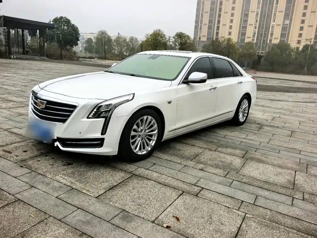 2017 Cadillac CT6 28T Luxury — миниатюра 1