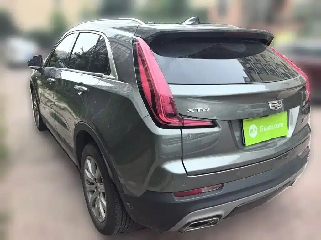2018 Cadillac XT4 28T 2WD Luxury — миниатюра 4