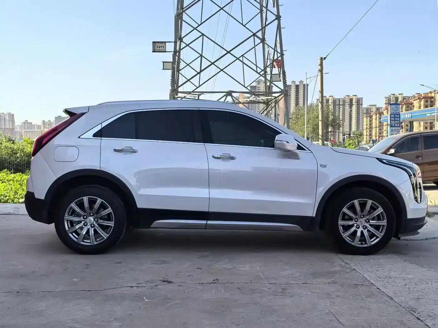 2020 Cadillac XT4 Facelift 28T Two-Wheel Drive Premium Model — миниатюра 4