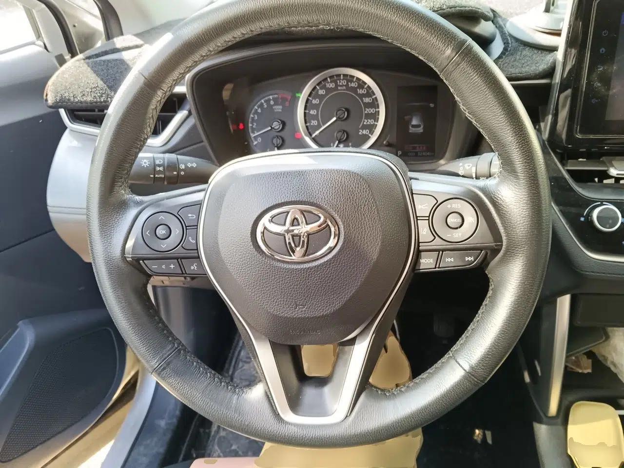 Toyota FRONTLANDER 2022 2.0L CVT Leading Edition — миниатюра 10