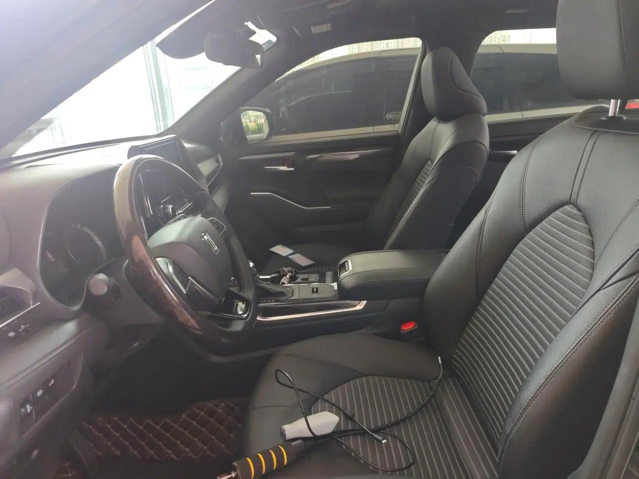 Toyota Crown Kluger 2021 2.5L HEV Four-Wheel Drive Luxury Edition — миниатюра 15