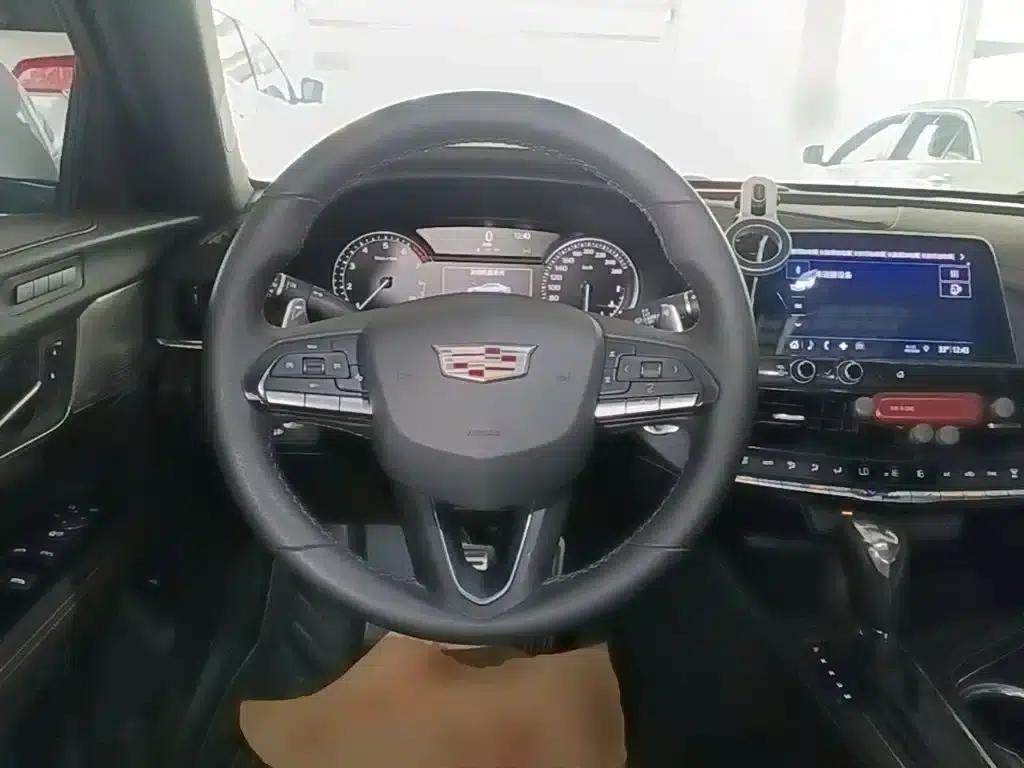 2020 Cadillac CT4 28T Elite — миниатюра 11