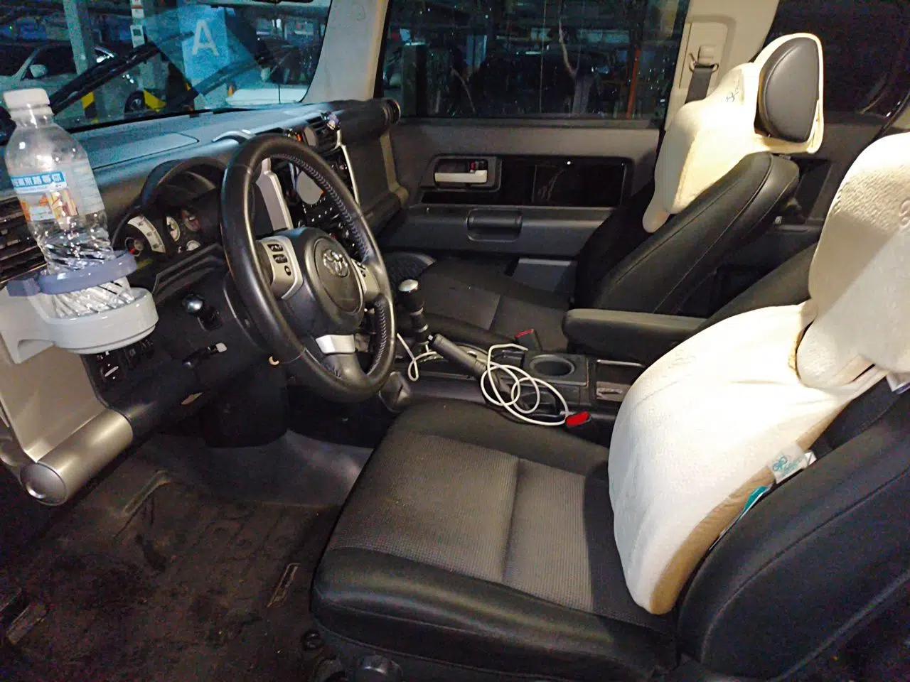 Toyota FJ Cruiser 2013 4.0L — миниатюра 15