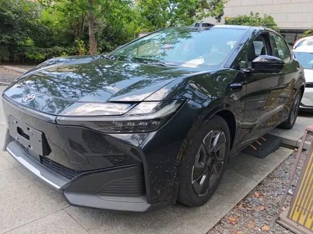 Toyota bZ3 2024 616 km Long-Range Premium