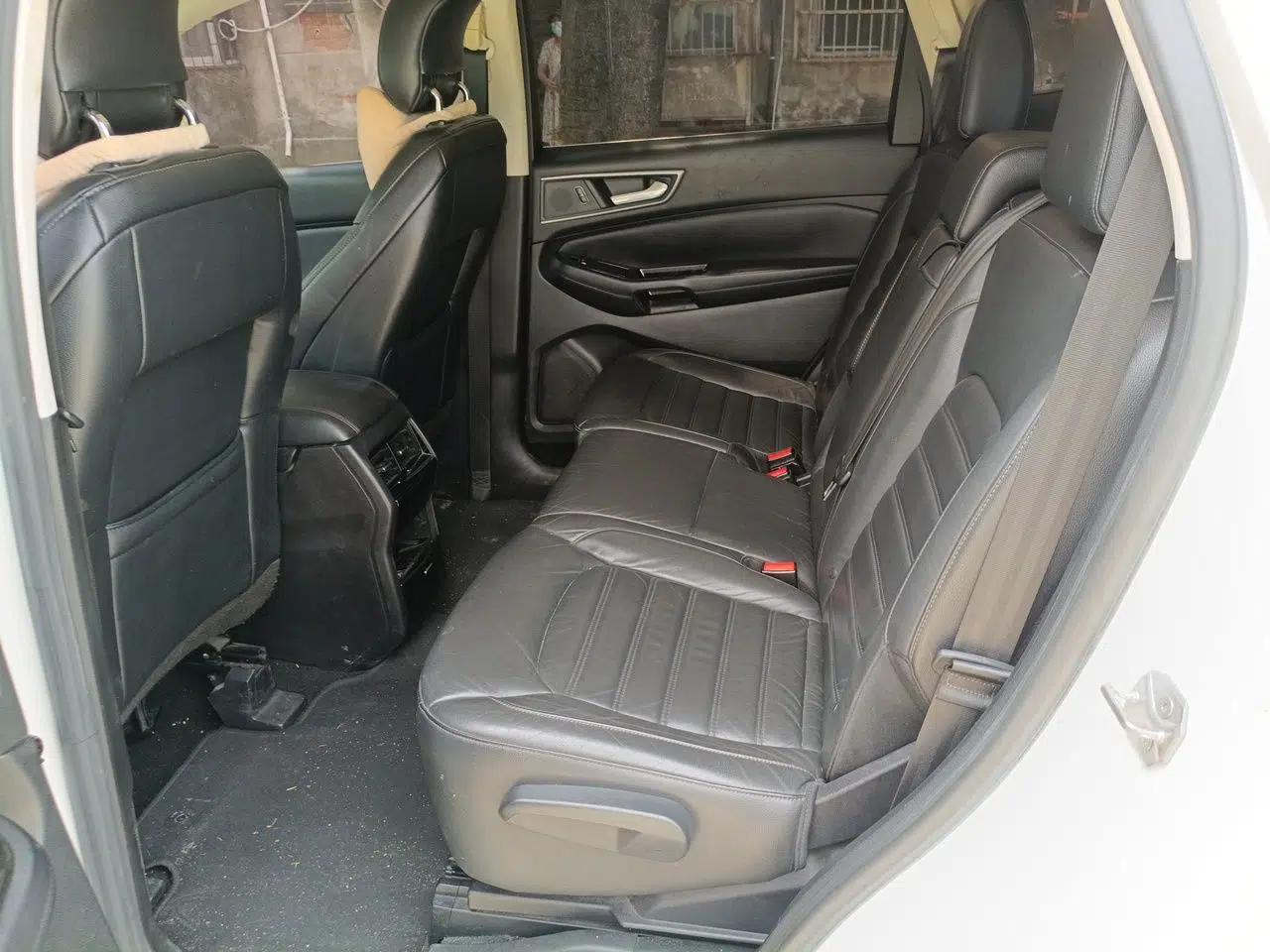 Ford Edge 2017 EcoBoost 245 Two-Drive Platinum Edition 5 Seats — миниатюра 17