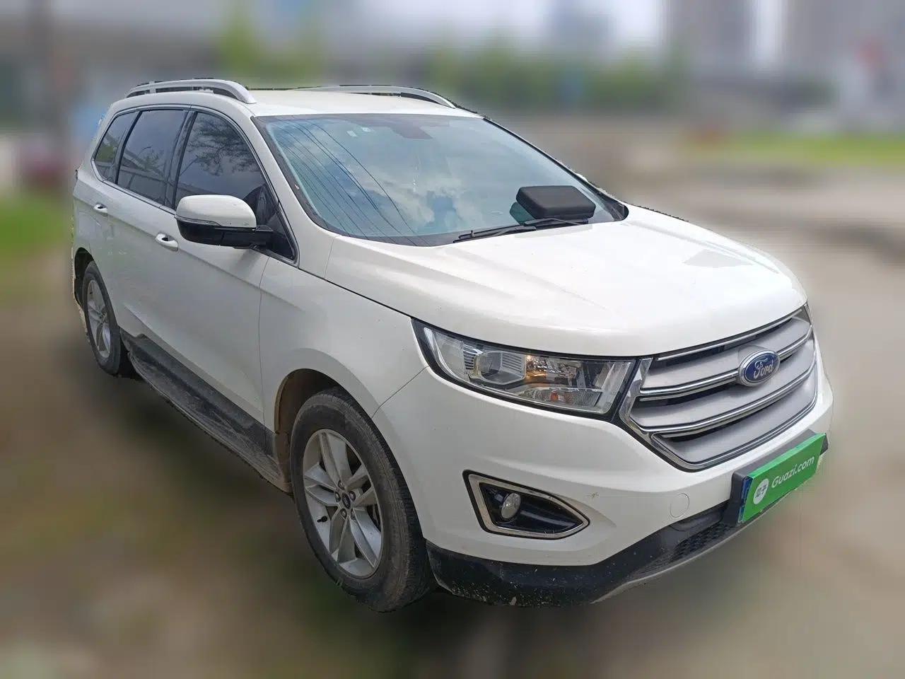 Ford Edge 2017 EcoBoost 245 Two-Drive Platinum Edition 5 Seats — миниатюра 3