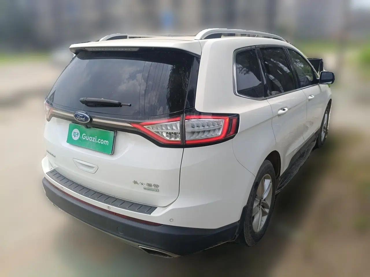 Ford Edge 2017 EcoBoost 245 Two-Drive Platinum Edition 5 Seats — миниатюра 6