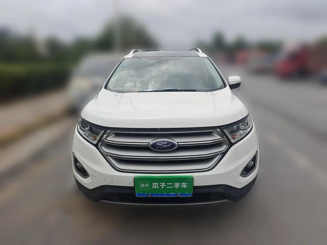 Ford Edge 2017 EcoBoost 245 Two-Drive Platinum Edition 5 Seats — миниатюра 3