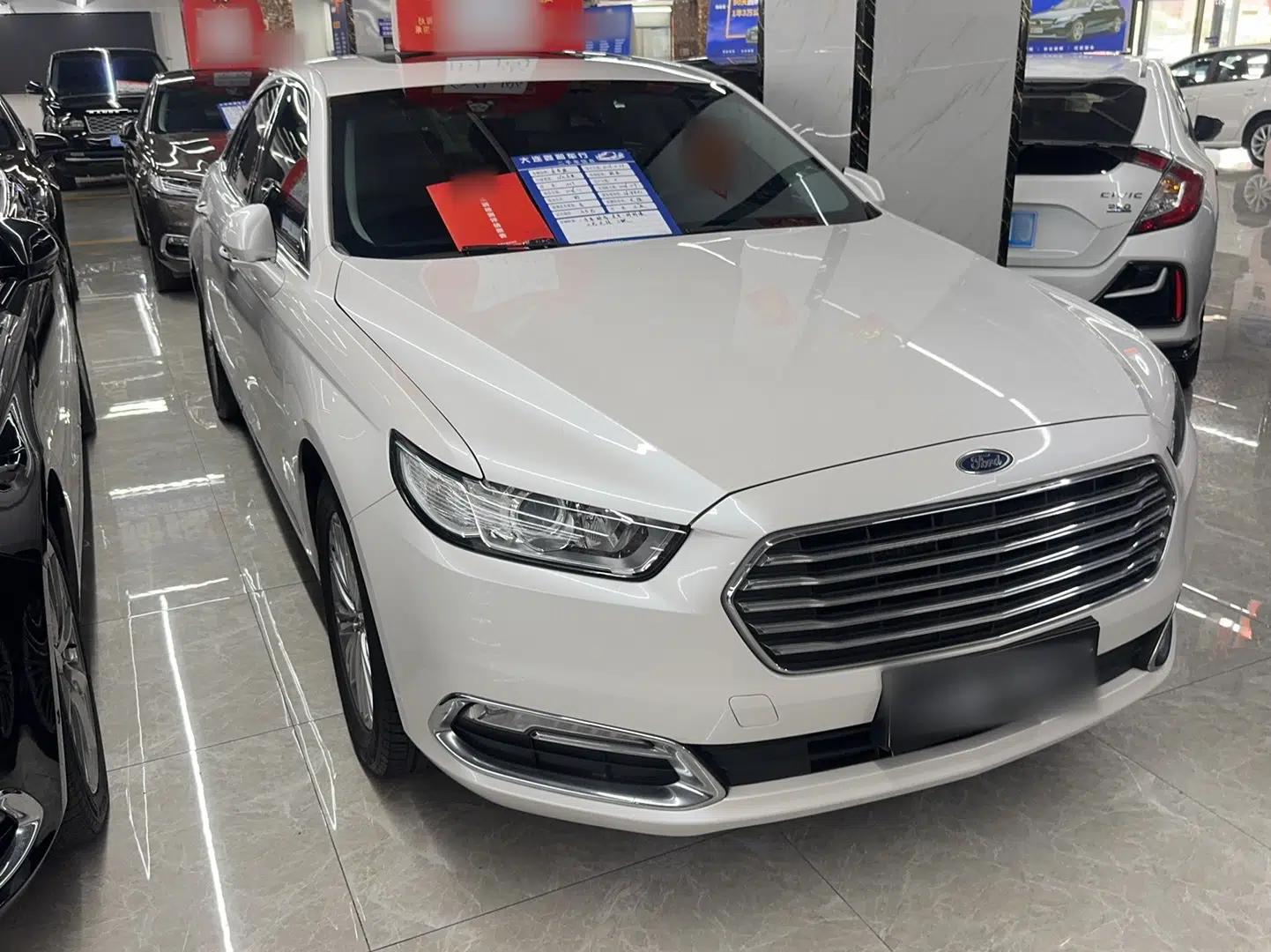 Ford Taurus 2015 EcoBoost 245 Fashion Edition — миниатюра 3
