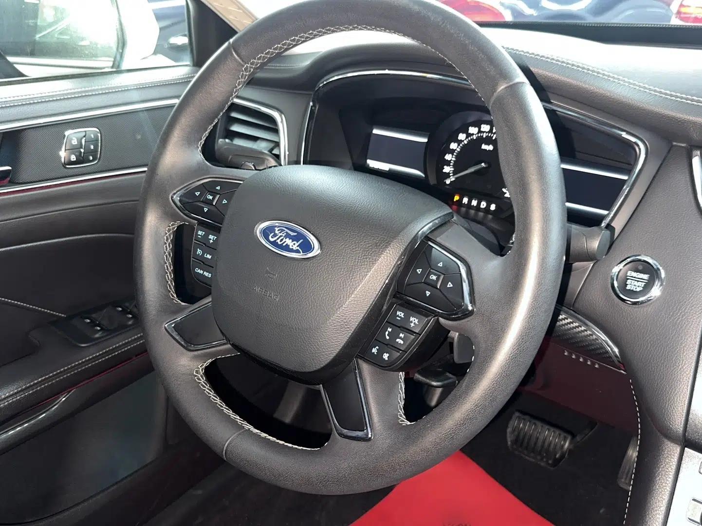 Ford Taurus 2015 EcoBoost 245 Fashion Edition — миниатюра 10