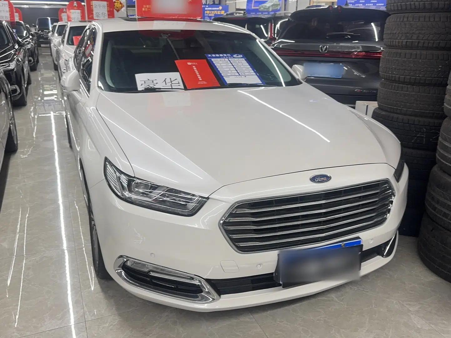 Ford Taurus 2015 EcoBoost 245 Luxury Model — миниатюра 5