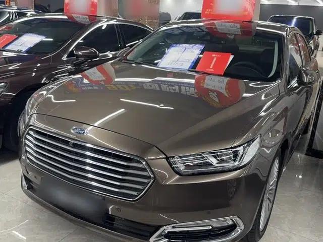 Ford Taurus 2015 EcoBoost 245 Ultimate Model