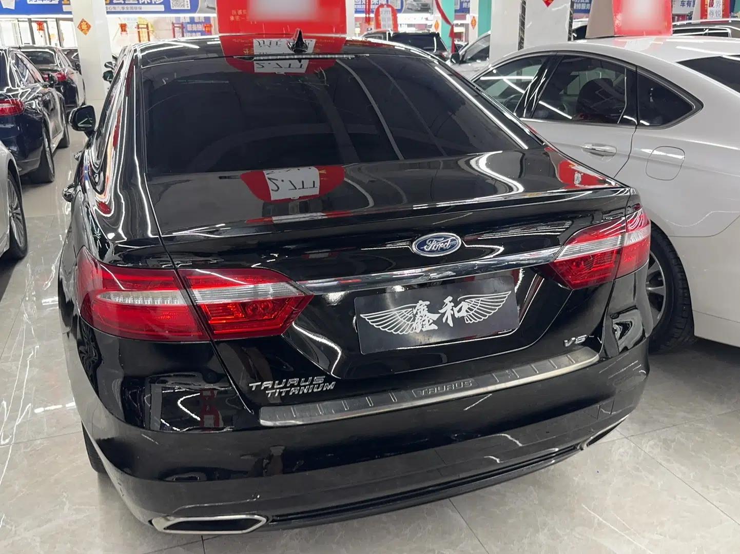 Ford Taurus 2015 EcoBoost 325 V6 Flagship Model — миниатюра 6