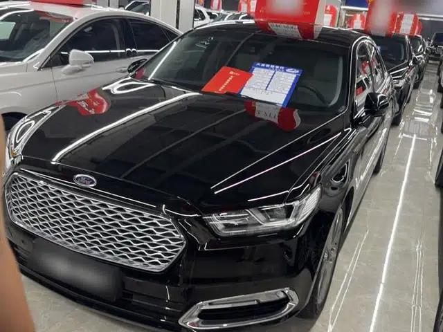 Ford Taurus 2015 EcoBoost 325 V6 Flagship Model