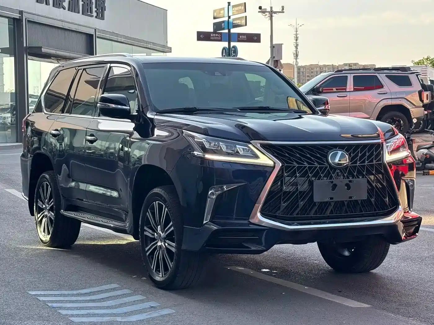Lexus LX 2019 570 Pinnacle Edition — миниатюра 1