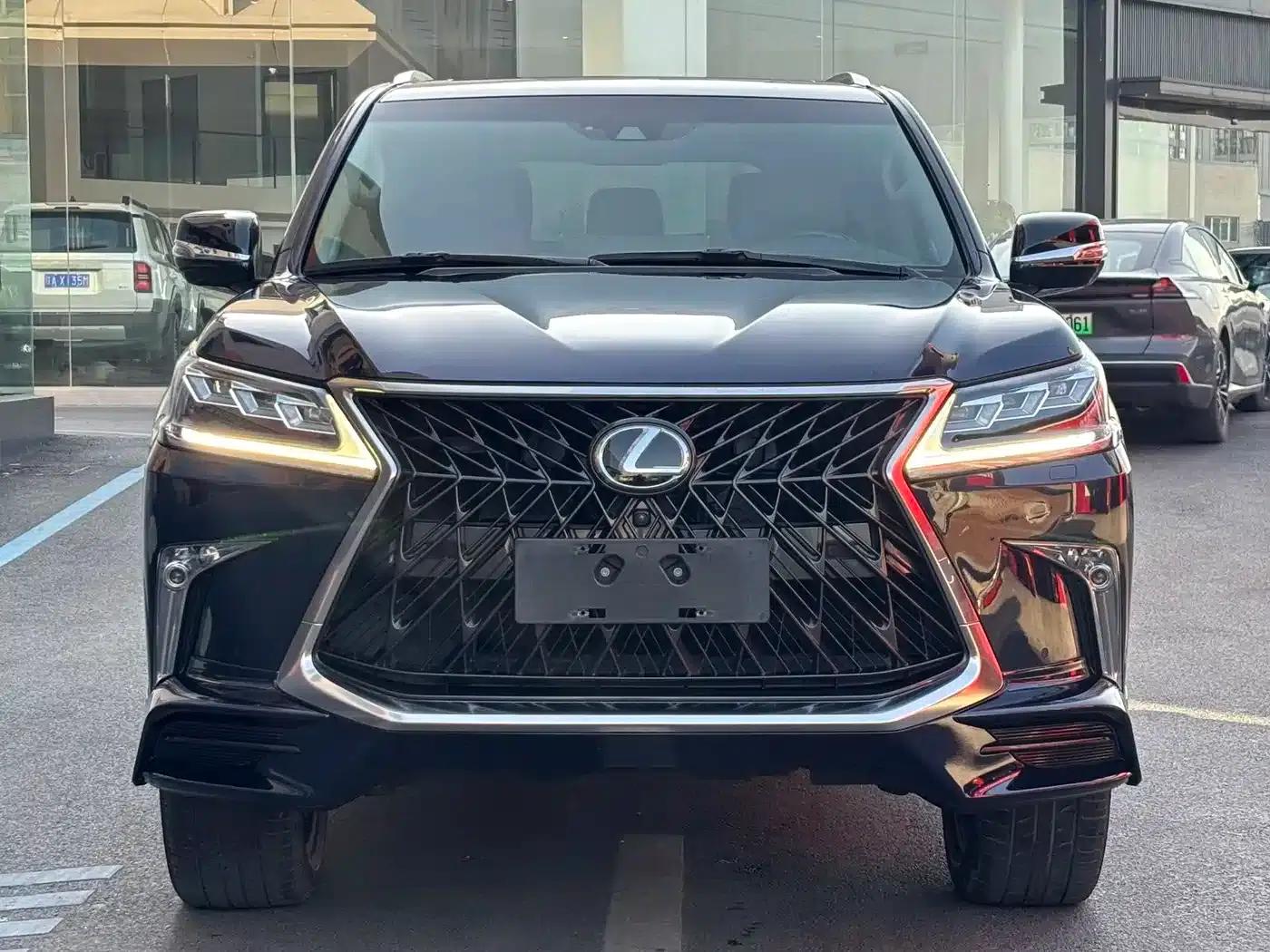 Lexus LX 2019 570 Pinnacle Edition — миниатюра 2