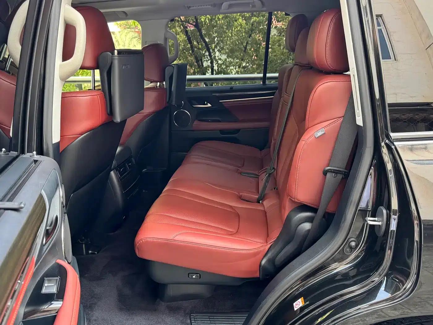 2017 Lexus LX 570 Dynamic Luxury Edition — миниатюра 6