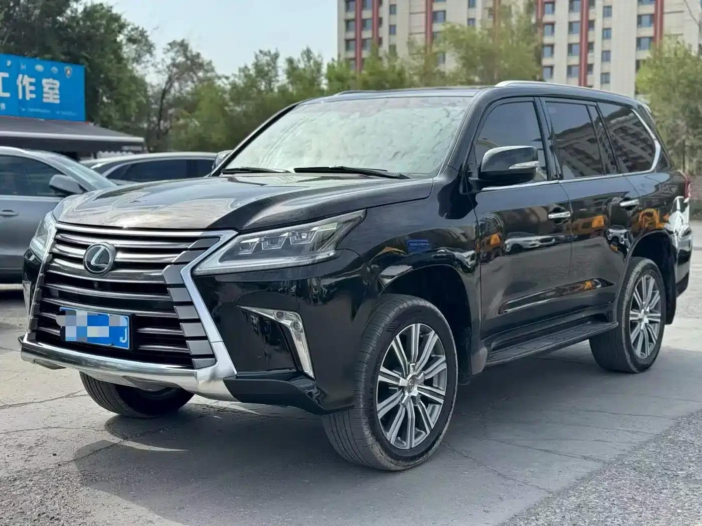 2016 Lexus LX 570 Premium Luxury Edition — миниатюра 1