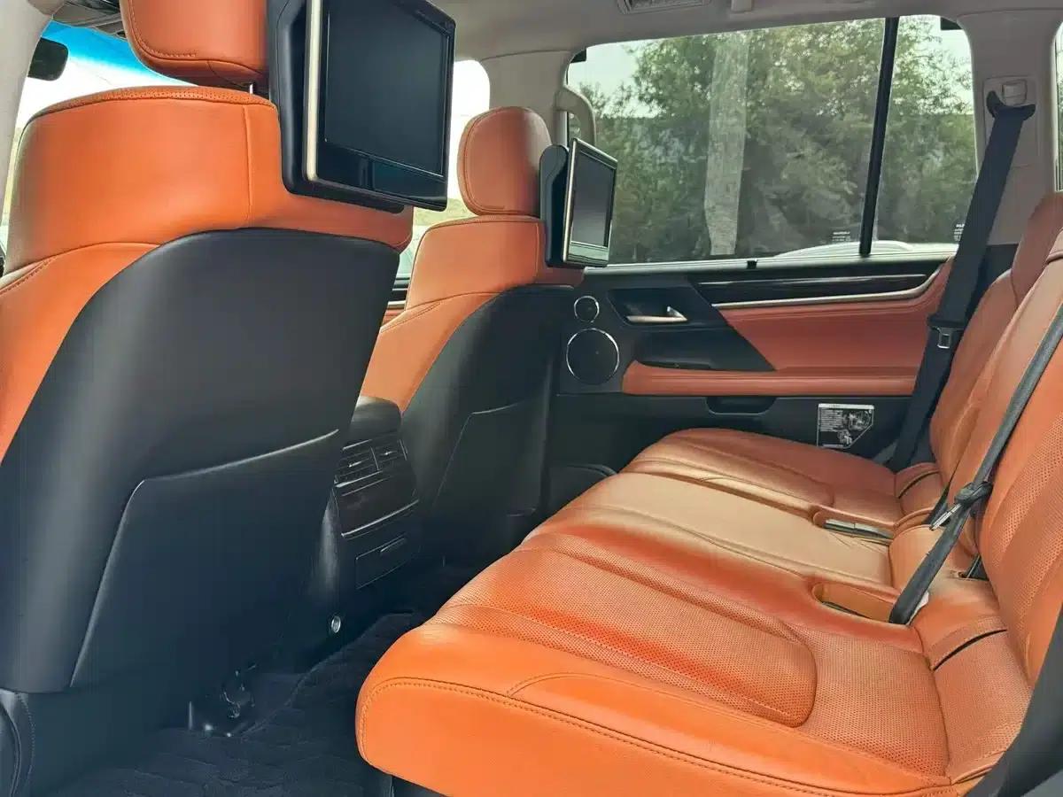 2016 Lexus LX 570 Premium Luxury Edition — миниатюра 6