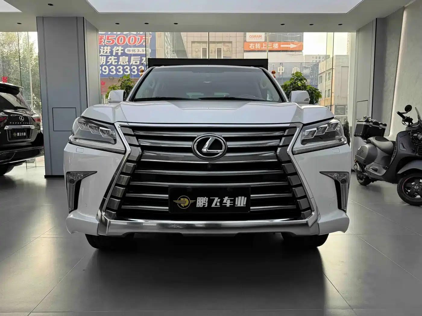 Lexus LX 2019 570 Dynamic Luxury Edition — миниатюра 2