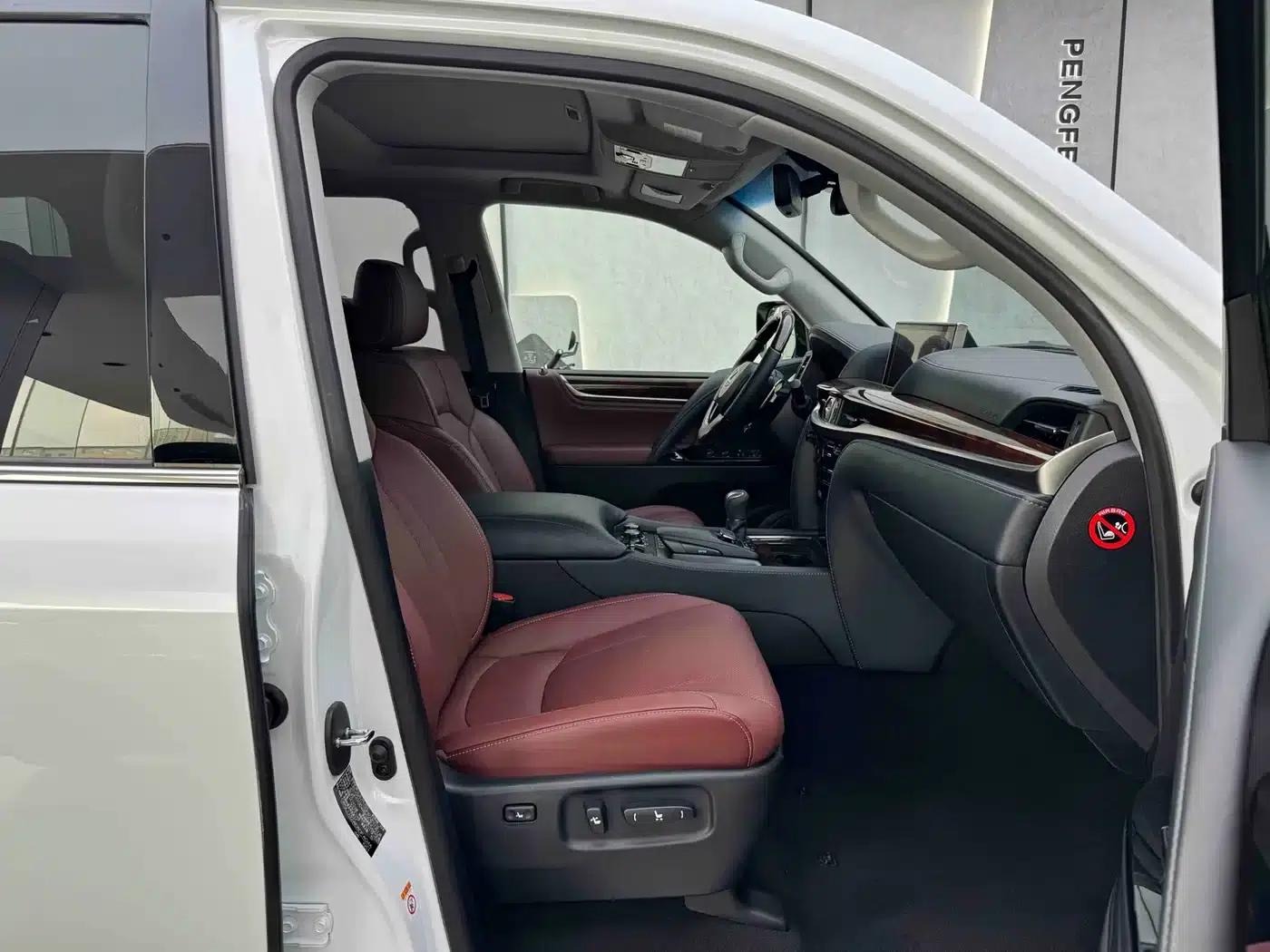Lexus LX 2019 570 Dynamic Luxury Edition — миниатюра 13