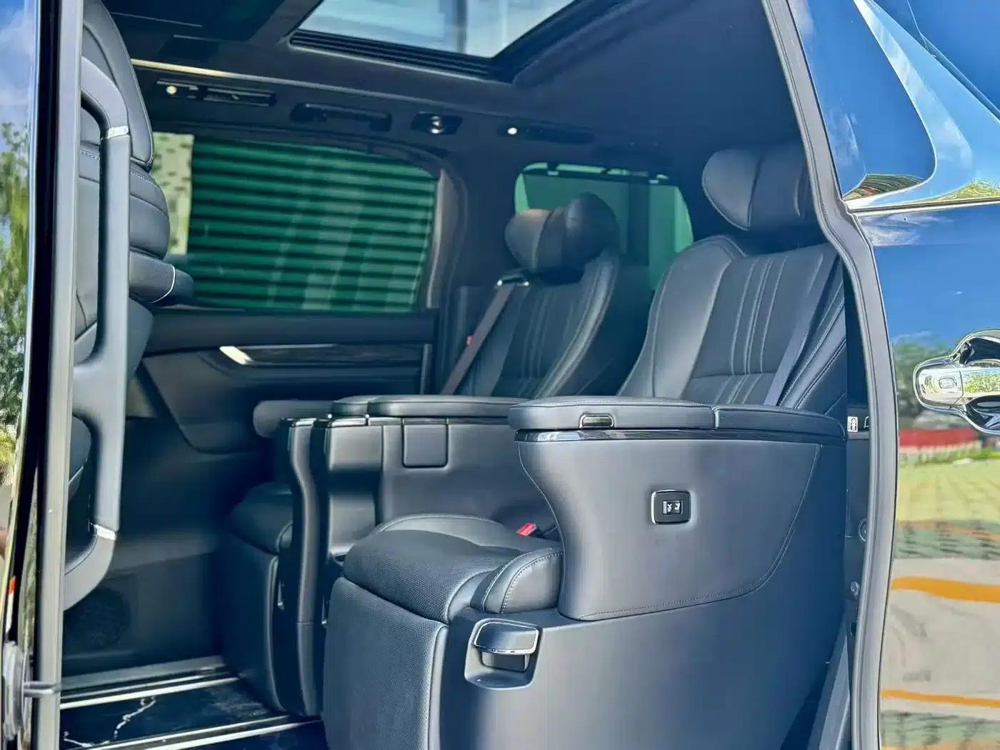 Lexus LM 2020 300h 7-Seat Elegant Edition — миниатюра 8