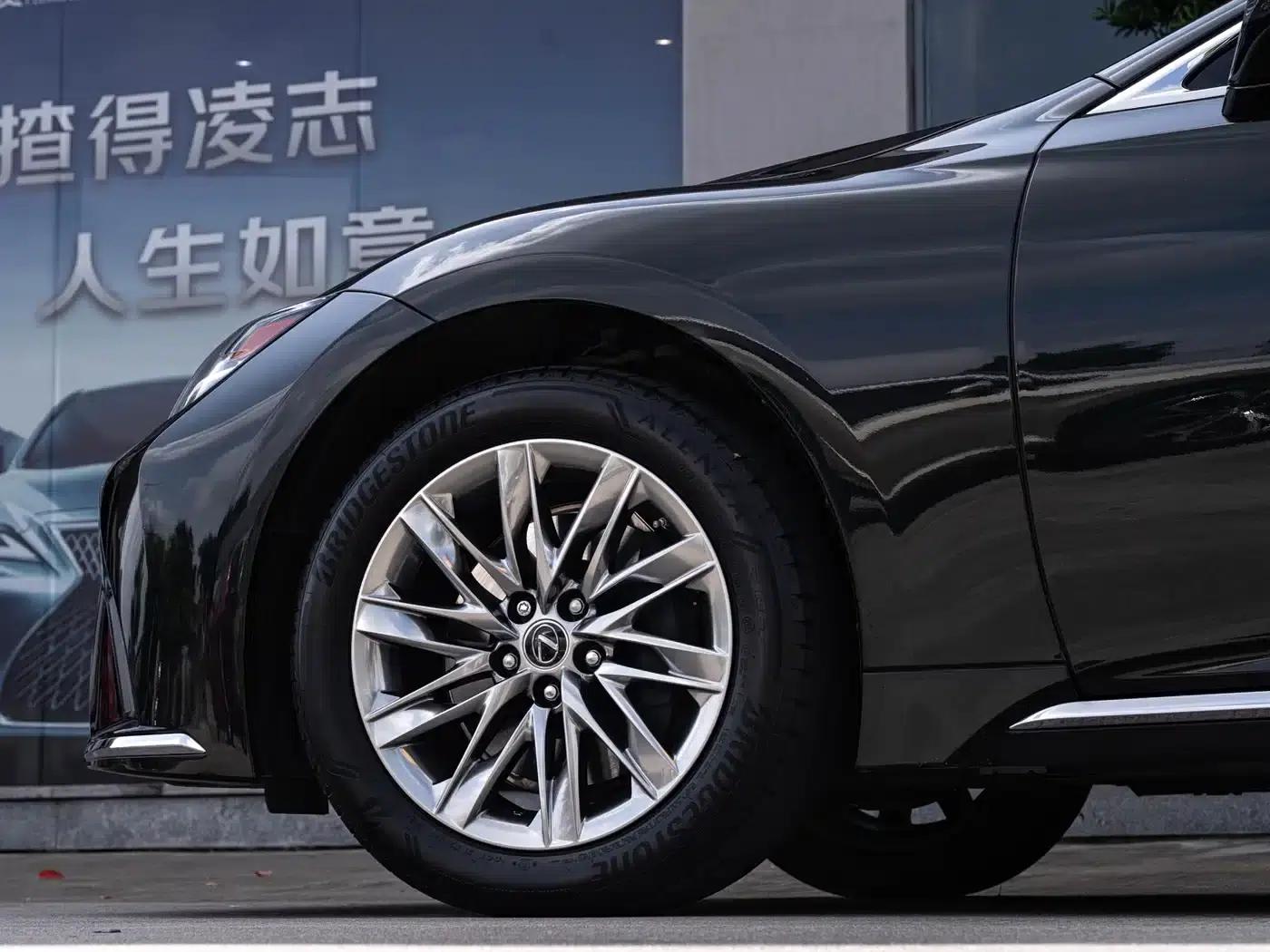 Lexus LS 2021 500h Luxury Edition — миниатюра 8