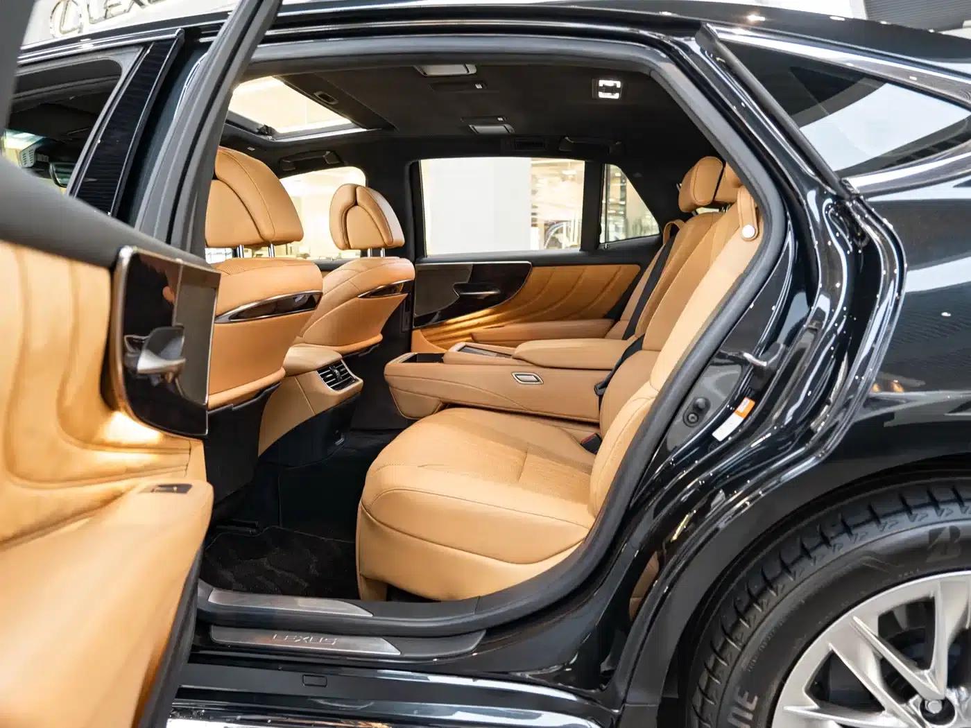 Lexus LS 2021 500h Luxury Edition — миниатюра 10