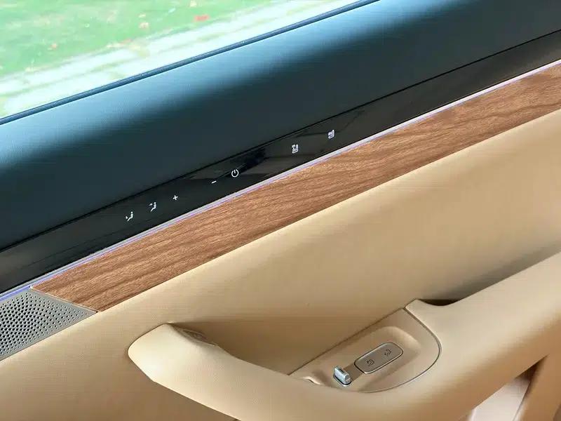 Zhijie R7 2024 Pure Electric 82kWh Pro Rear-Wheel Drive Edition — миниатюра 8