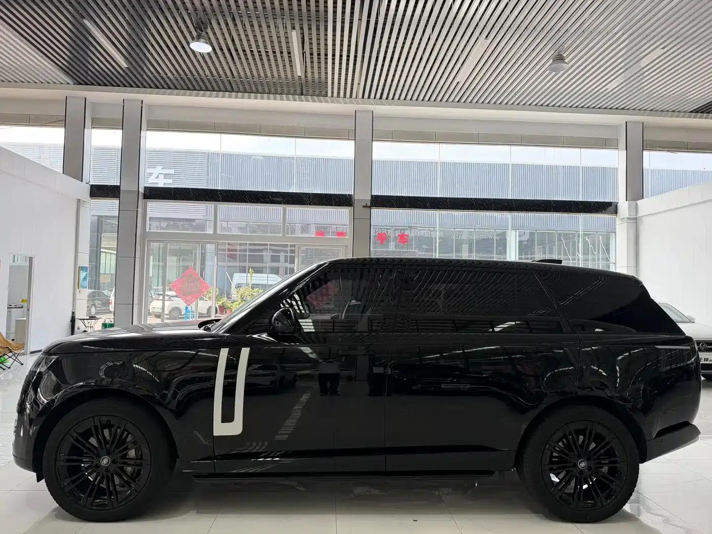 2024 Range Rover 3.0 L6 400PS Autobiography Long Wheelbase — миниатюра 3